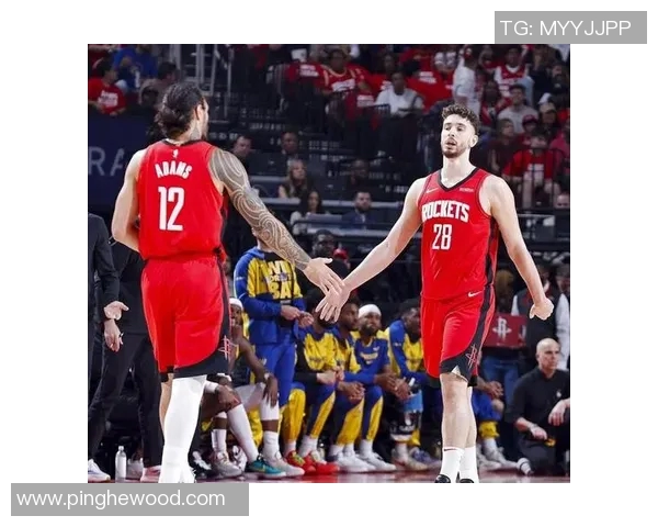 夏季联赛精彩对决掘金与火箭争锋相对展现篮球魅力与团队合作精神